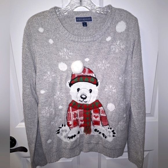 A Karen Scott Christmas sweater featuring a Polar Bear in Snow in a size large. - Picture 1 of 7